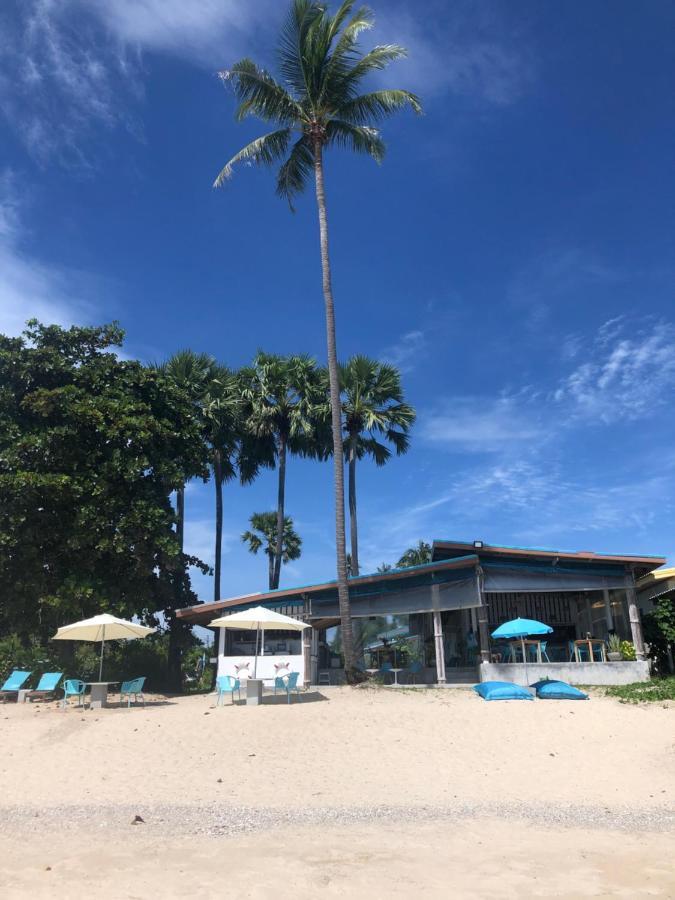 Le Petit Saint Tropez Khanom Exterior foto