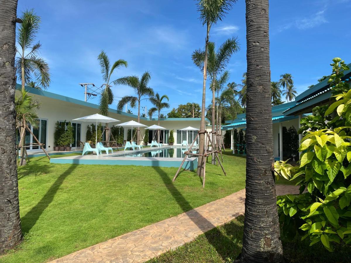 Le Petit Saint Tropez Khanom Exterior foto